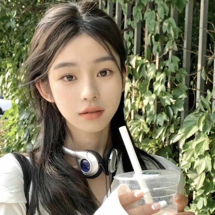 幸福是一尾皱颈蜥蜴